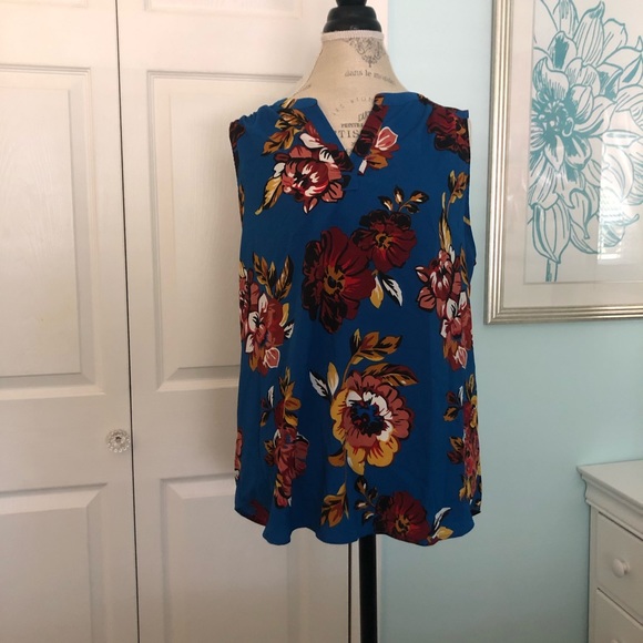 Dalia Tops - Floral Sleeveless Shell Blouse by Dalia